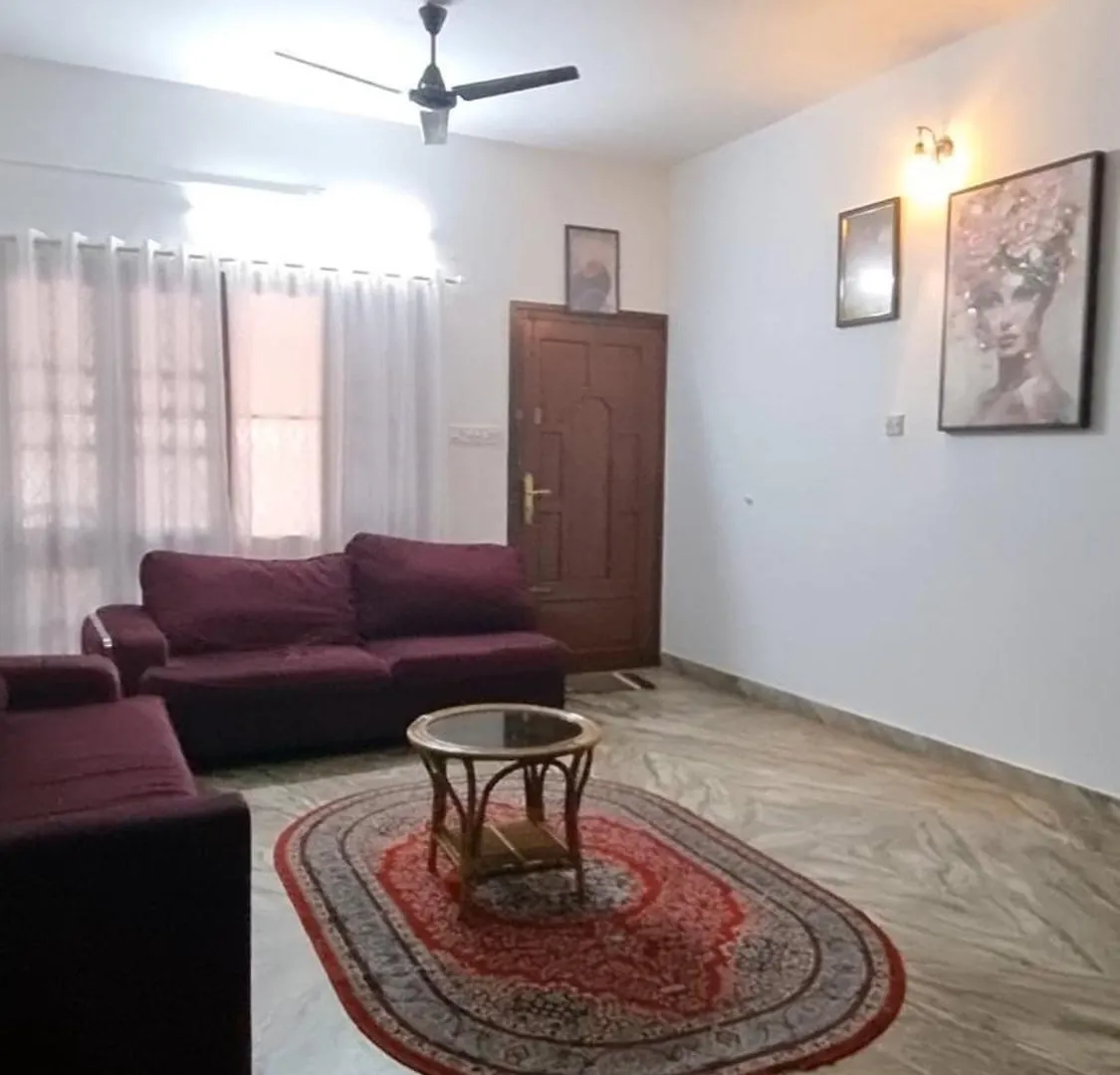 Spacious Green Villa In Vytilla Kochi